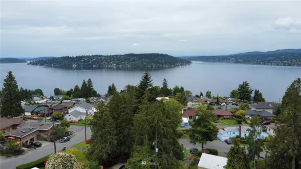 7528 S Lakeridge DR, Seattle, WA 98178