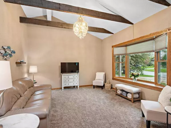 3740 Trenton LN N, Plymouth, MN 55441