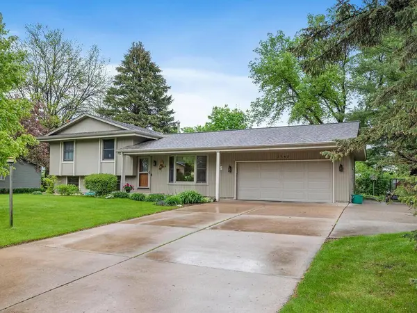 3740 Trenton LN N, Plymouth, MN 55441