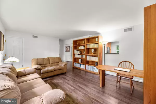 10118 MAPLEWOOD DR, Ellicott City, MD 21042