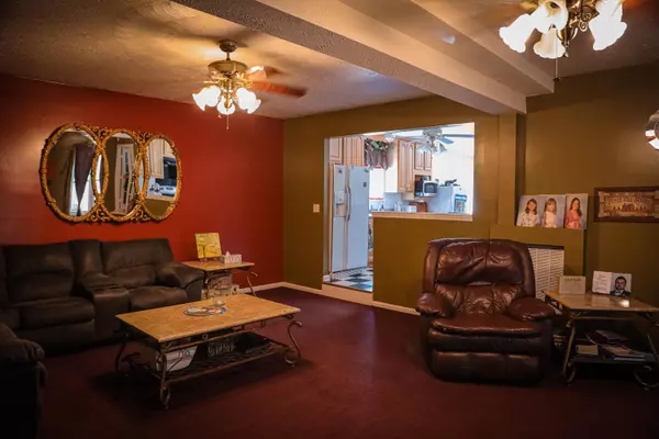 78 Yellow Hill CT, Elkhorn City, KY 41522