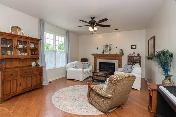 1592 AMARYLLIS DR, Romeoville, IL 60446