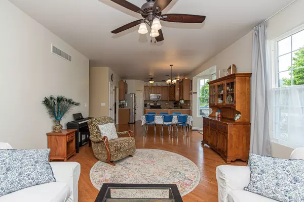 1592 AMARYLLIS DR, Romeoville, IL 60446