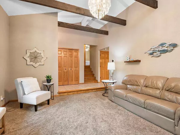 3740 Trenton LN N, Plymouth, MN 55441