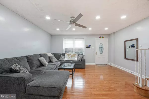 618 ADAMS AVE, Philadelphia, PA 19120