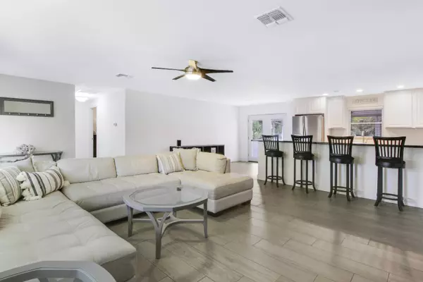 126 Pineview RD, Jupiter, FL 33469