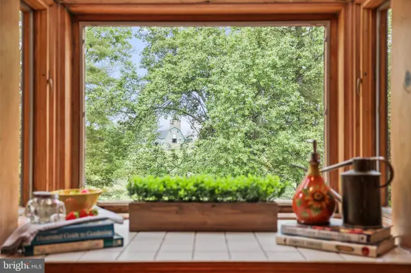 16410 HAMILTON STATION RD, Waterford, VA 20197