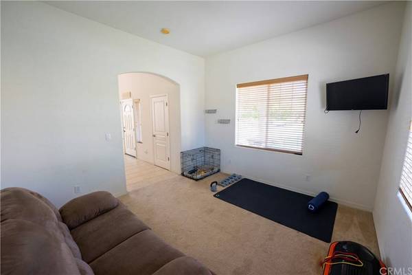 927 Sloan, Santa Maria, CA 93455
