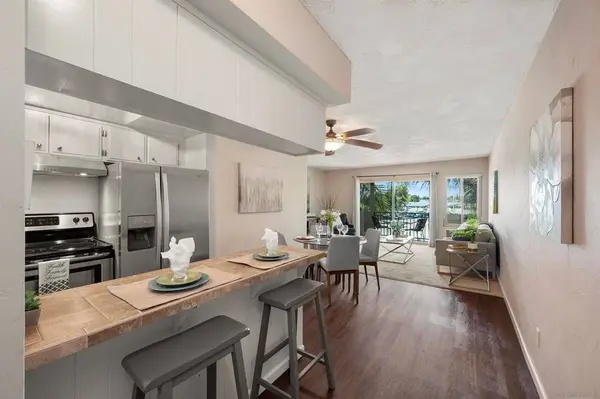 7555 Linda Vista Rd 28, San Diego, CA 92111