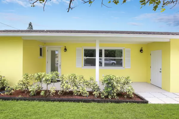 126 Pineview RD, Jupiter, FL 33469