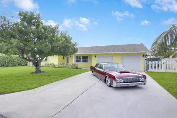 126 Pineview RD, Jupiter, FL 33469
