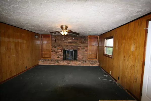 5700 S State Road 37, Elwood, IN 46036