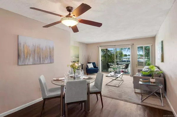 7555 Linda Vista Rd 28, San Diego, CA 92111