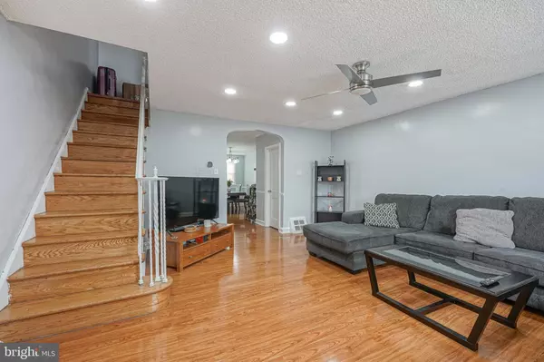 618 ADAMS AVE, Philadelphia, PA 19120