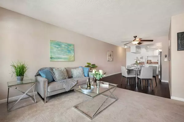 7555 Linda Vista Rd 28, San Diego, CA 92111