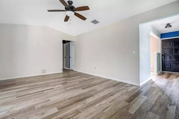 1659 E APACHE CIR, Deltona, FL 32725