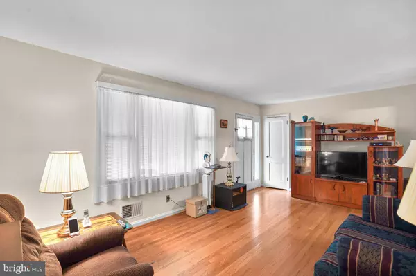 3811 70TH AVE, Hyattsville, MD 20784