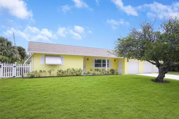 126 Pineview RD, Jupiter, FL 33469