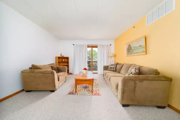 10640 Ridgeland Avenue #1C, Chicago Ridge, IL 60415