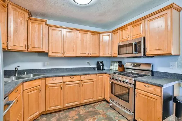 8631 Spring Vista WAY, Spring Valley, CA 91977