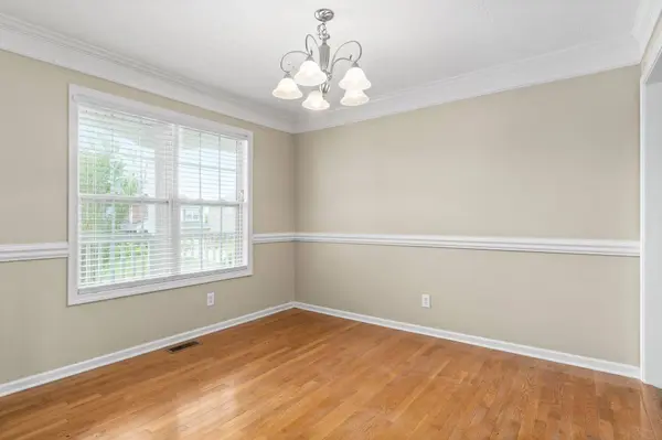 1161 Castlewood Dr, Clarksville, TN 37042