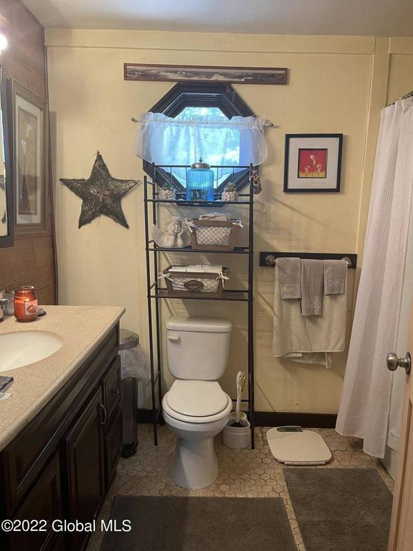 773 County Highway 138, Broadalbin, NY 12025