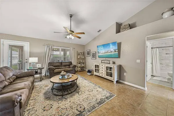 6001 WHITE TAIL LOOP, Lakeland, FL 33811