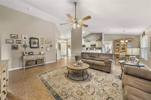 6001 WHITE TAIL LOOP, Lakeland, FL 33811