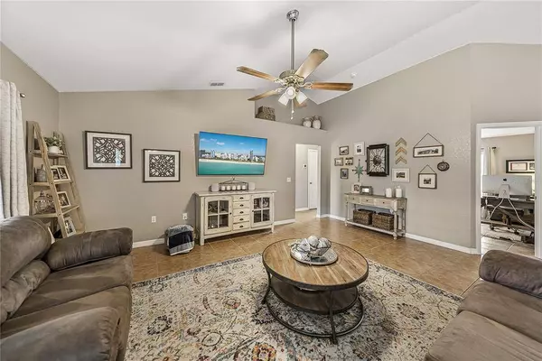 6001 WHITE TAIL LOOP, Lakeland, FL 33811