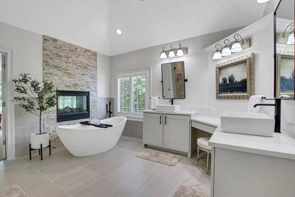 1048 Timberwale LN, Kennesaw, GA 30152