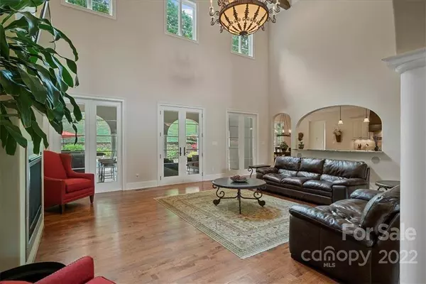 220 Logan Crossing DR, Davidson, NC 28036