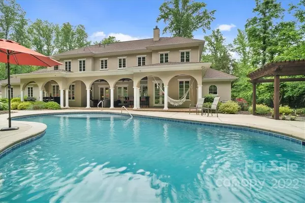 220 Logan Crossing DR, Davidson, NC 28036