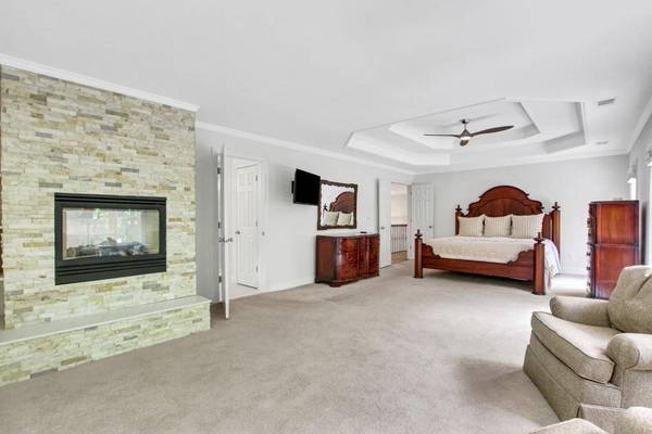 1048 Timberwale LN, Kennesaw, GA 30152