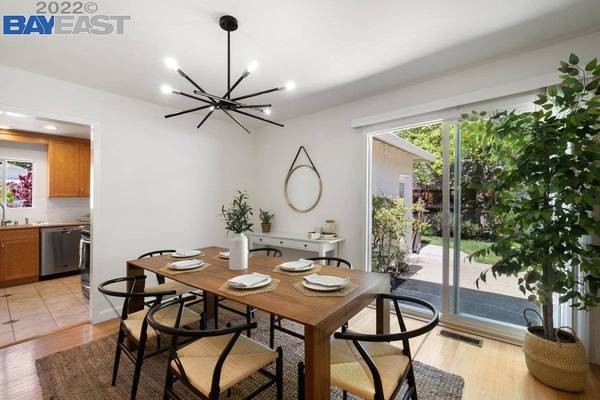 4635 Emily Ct, Castro Valley, CA 94546