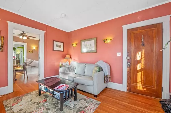 18 Ropes St #1L, Salem, MA 01970