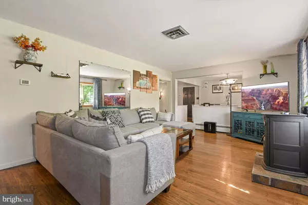 629 ORCHARD WAY, Mount Laurel, NJ 08054