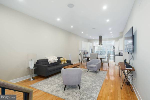 516 S FRONT ST #1, Philadelphia, PA 19147