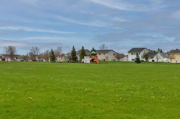 2523 Ocarina DR, Sauk Rapids, MN 56379