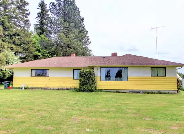 6266 Medcalf RD, Lynden, WA 98264