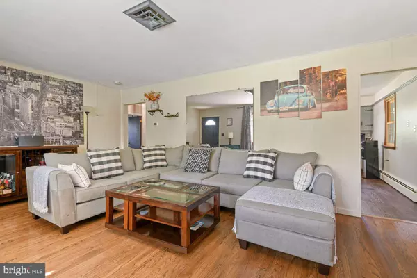 629 ORCHARD WAY, Mount Laurel, NJ 08054