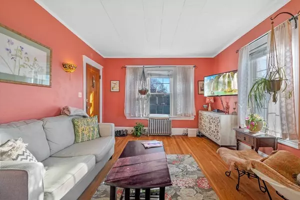 18 Ropes St #1L, Salem, MA 01970