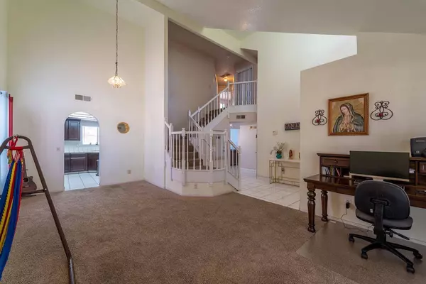 1601 Sungate DR, Ceres, CA 95307