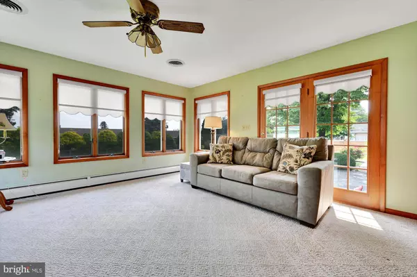 840 SKYLINE DR, Lebanon, PA 17046