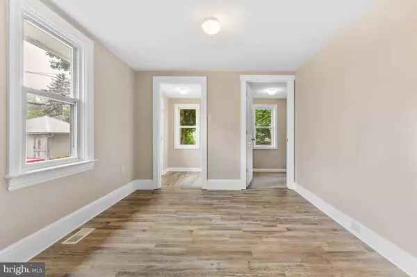 251 HICKORY ST, Oxford, PA 19363