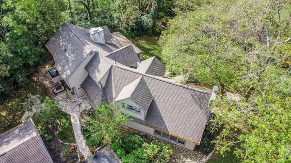 7827 Riverside Drive, Dublin, OH 43016