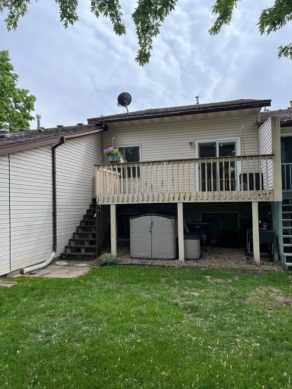 2063 13th AVE W, Shakopee, MN 55379