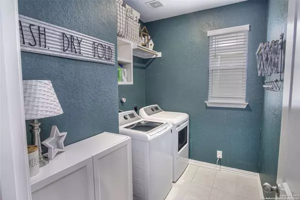 6635 Hoffman Plain, San Antonio, TX 78252