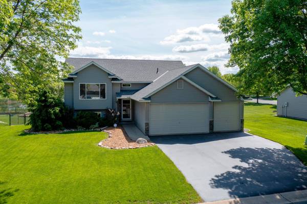 18878 Dylan DR, Farmington, MN 55024