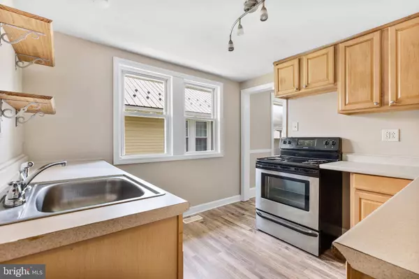 251 HICKORY ST, Oxford, PA 19363