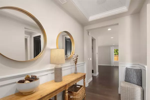 13102 180th AVE E, Bonney Lake, WA 98391